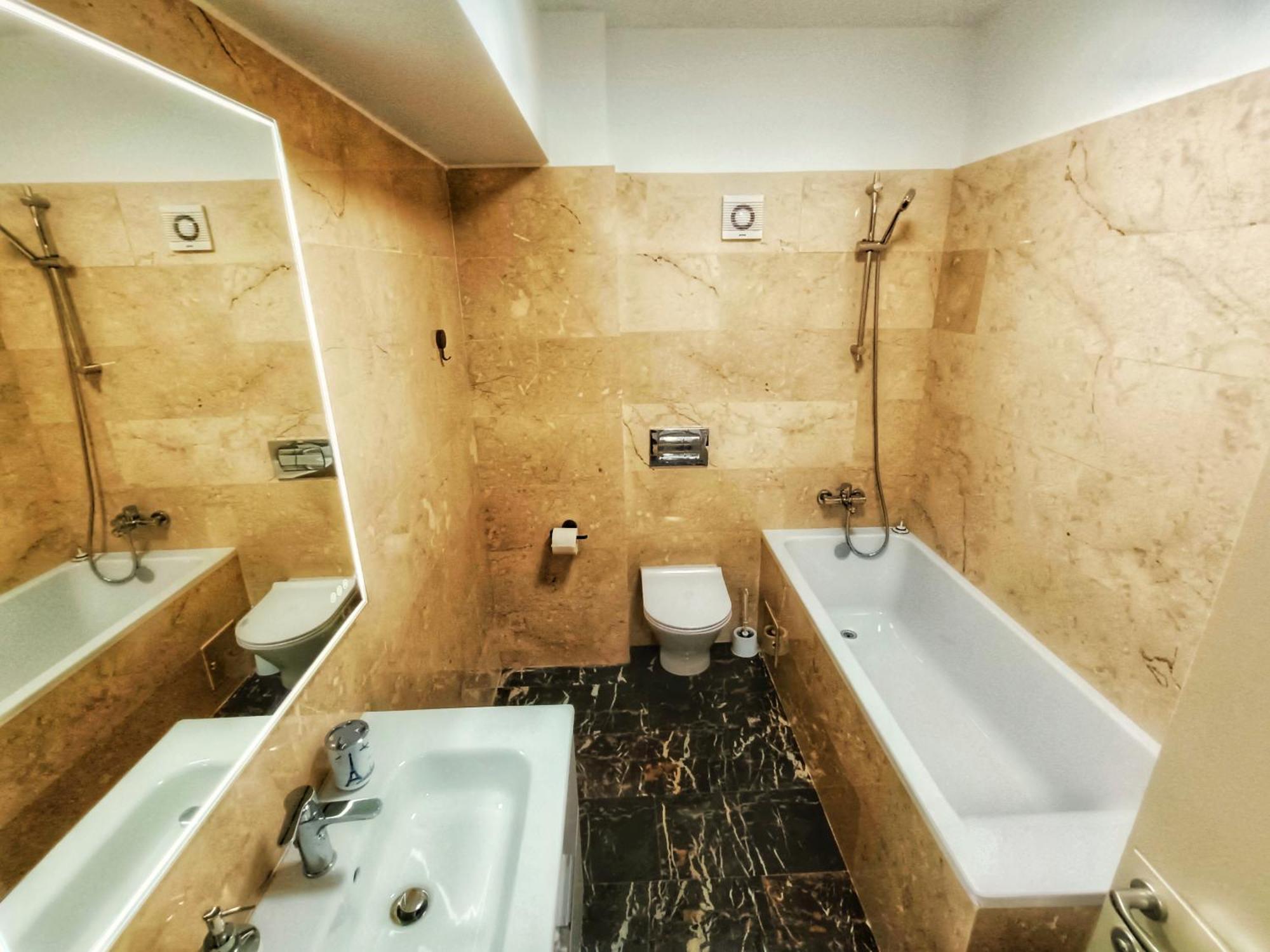 Super Apartments Near Airport With Shop & Free Parking Iasi Exterior foto