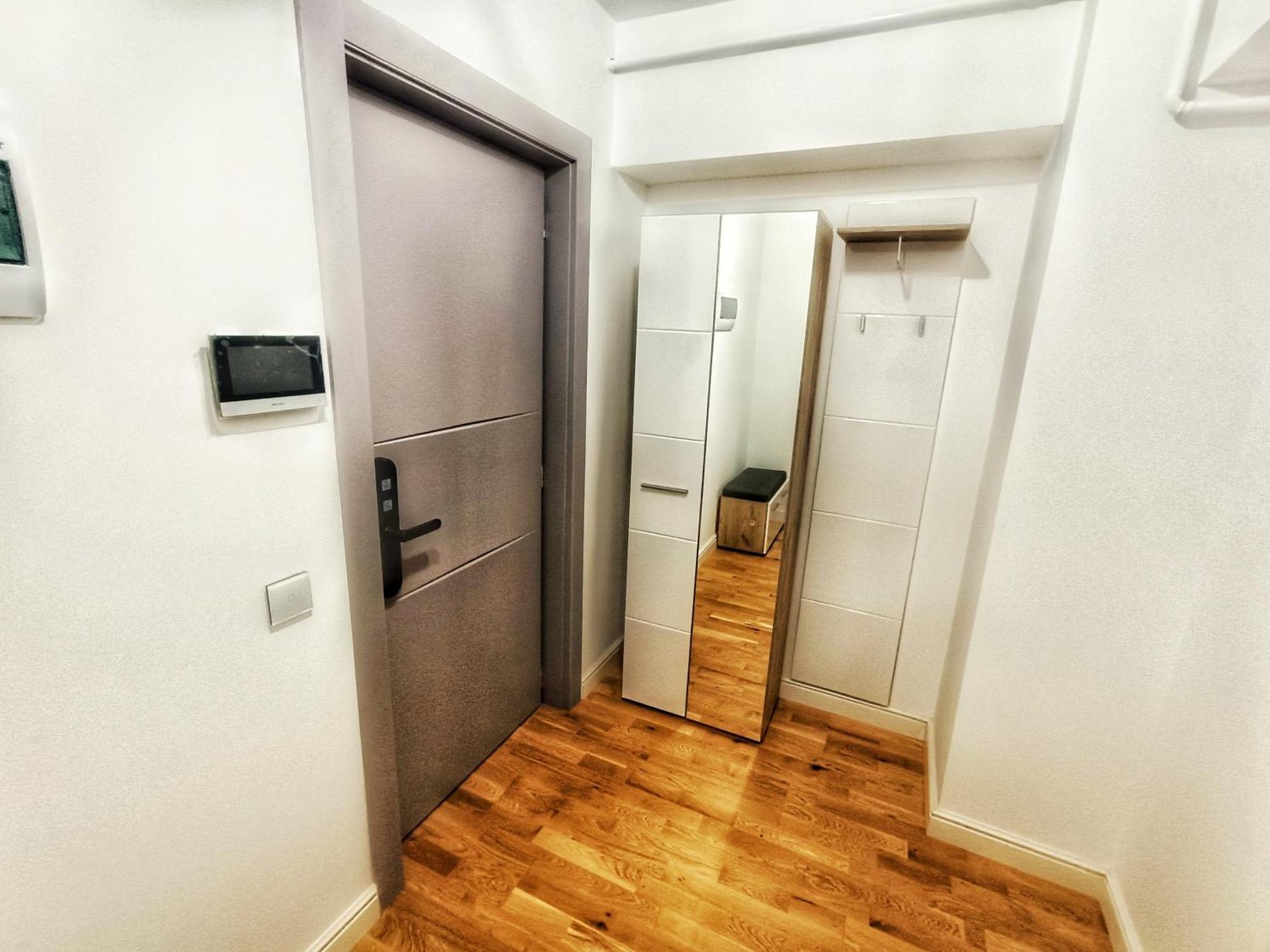 Super Apartments Near Airport With Shop & Free Parking Iasi Exterior foto